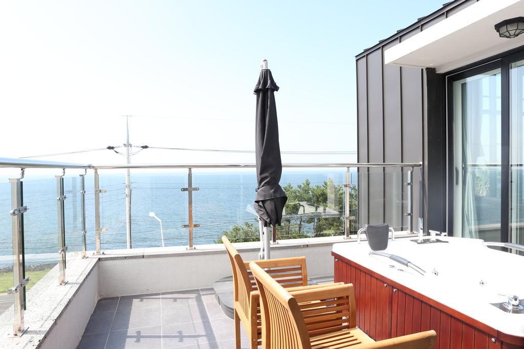 Plumeria Pension Jeju Exterior foto