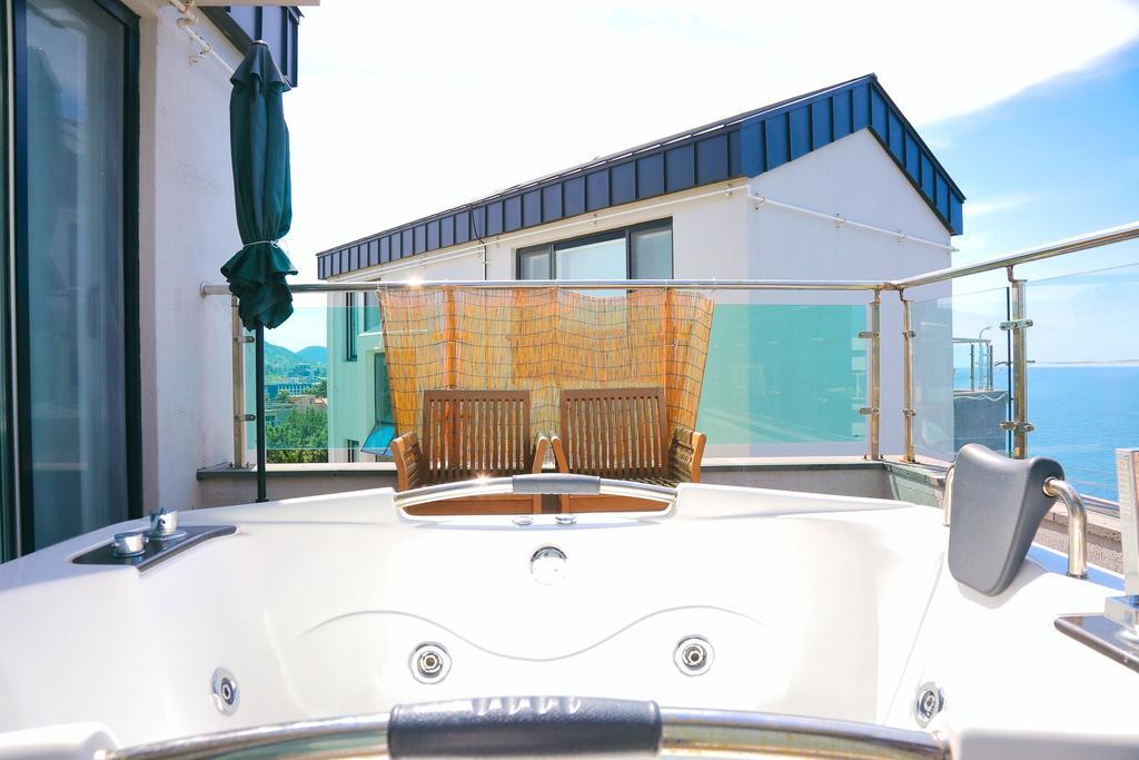 Plumeria Pension Jeju Exterior foto