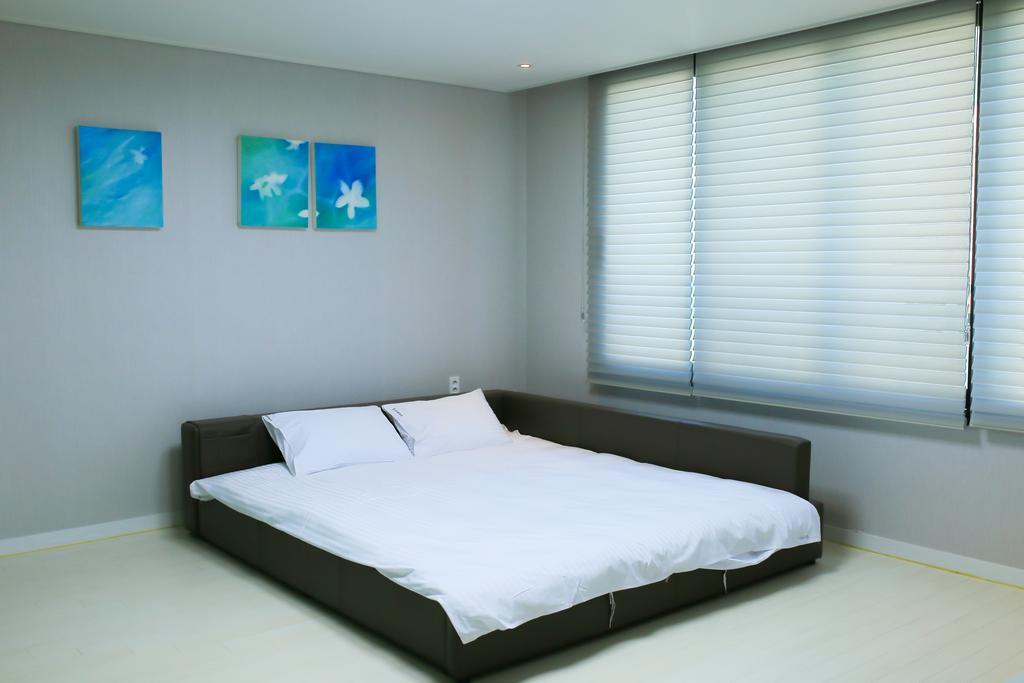 Plumeria Pension Jeju Exterior foto